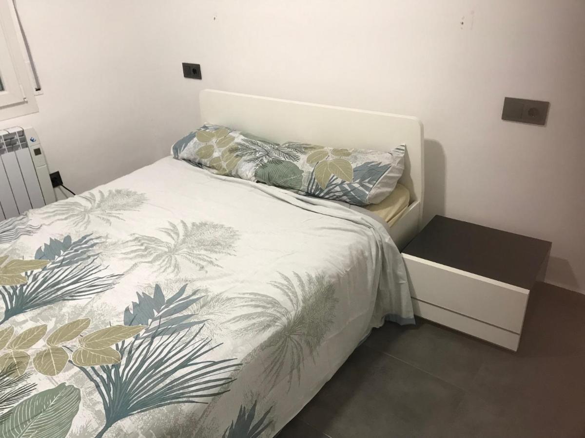 A Chic Four-Person Apartment By The Beach At Cap Ras Llança 외부 사진